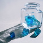【高解像度】透明な瓶と蛍石の鉱物レジン（4パターン）