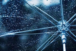 【高解像度】ビニール傘についた無数の雨粒（3パターン）